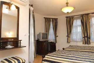 Отель Hotel Bolyarka Мелник Двухместный номер с 1 кроватью или 2 отдельными кроватями-6