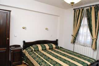 Отель Hotel Bolyarka Мелник Двухместный номер с 1 кроватью или 2 отдельными кроватями-11